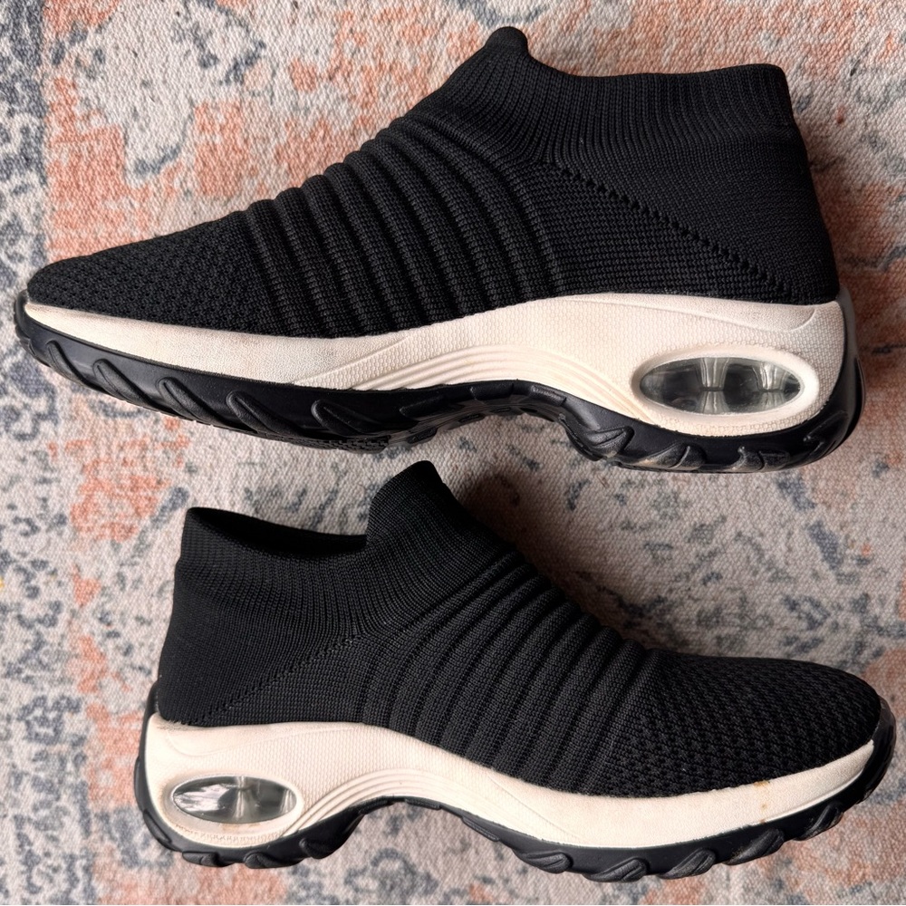 Black and White Slip-On Sneakers with Air Cushioning
